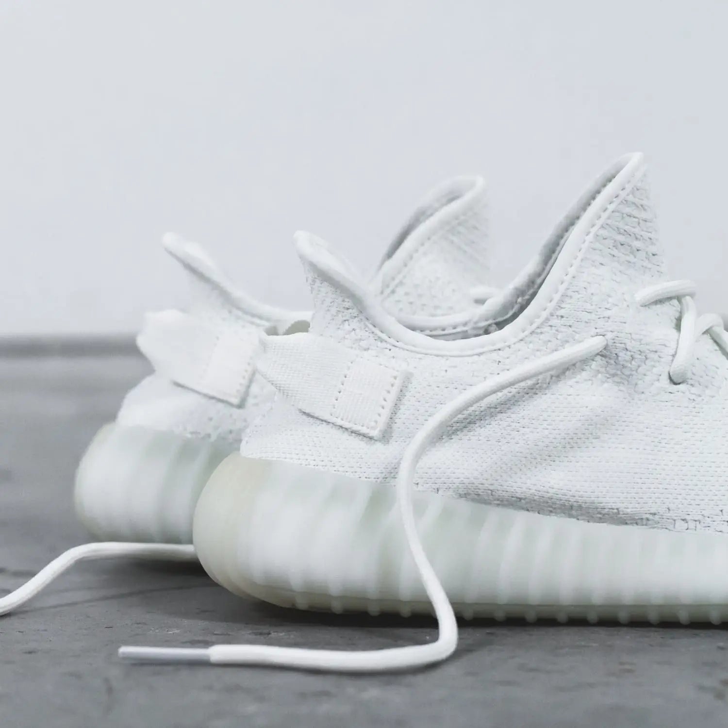 Kanye West x Adidas Originals Yeezy BOOST 350 V2