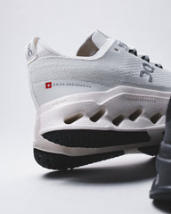 ON Women Cloudsurfer Max White 3WF30221200