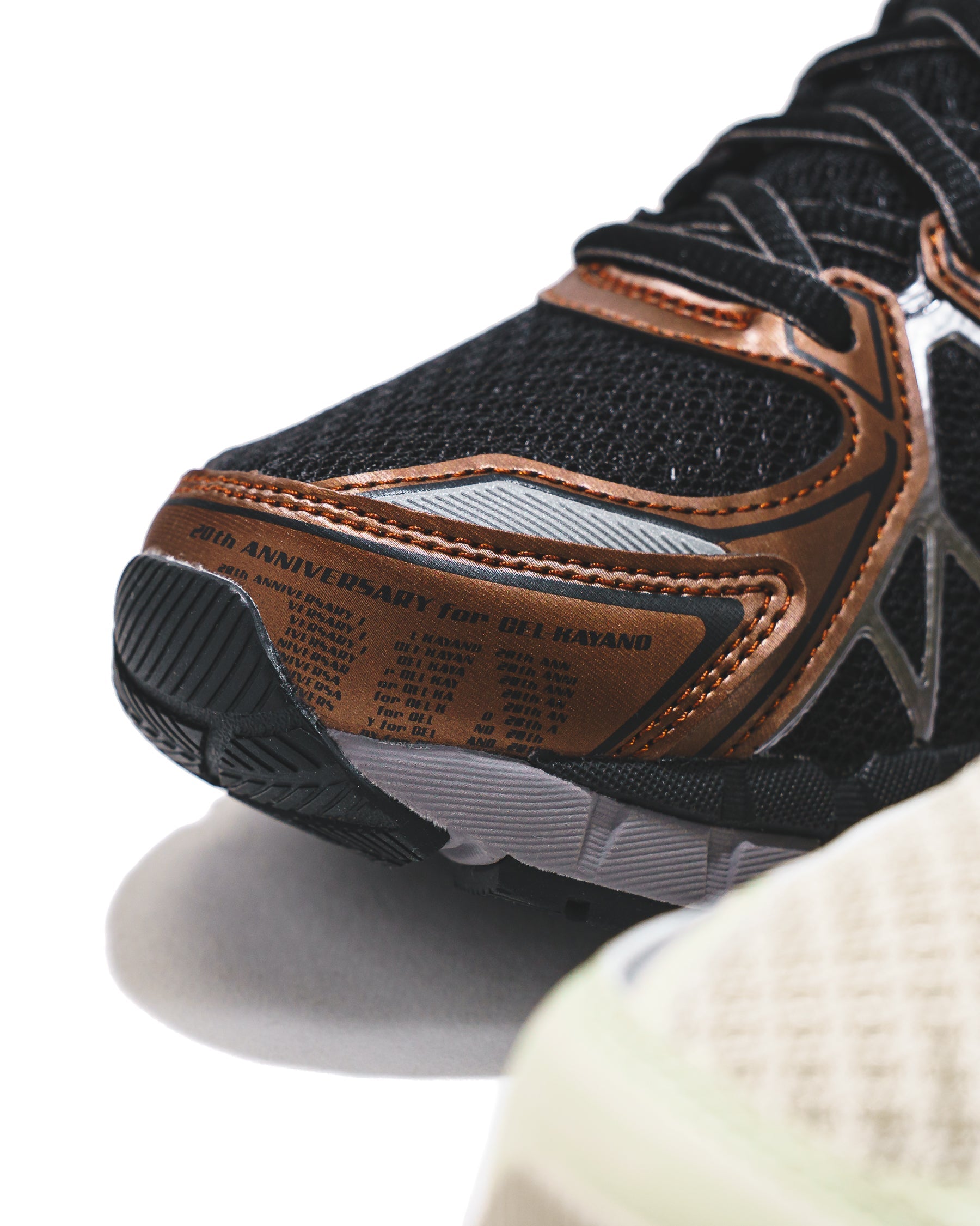 Asics Men Gel-Kayano 20 Black Reddish Brown 1203A388-002 - FOOTWEAR - Canada