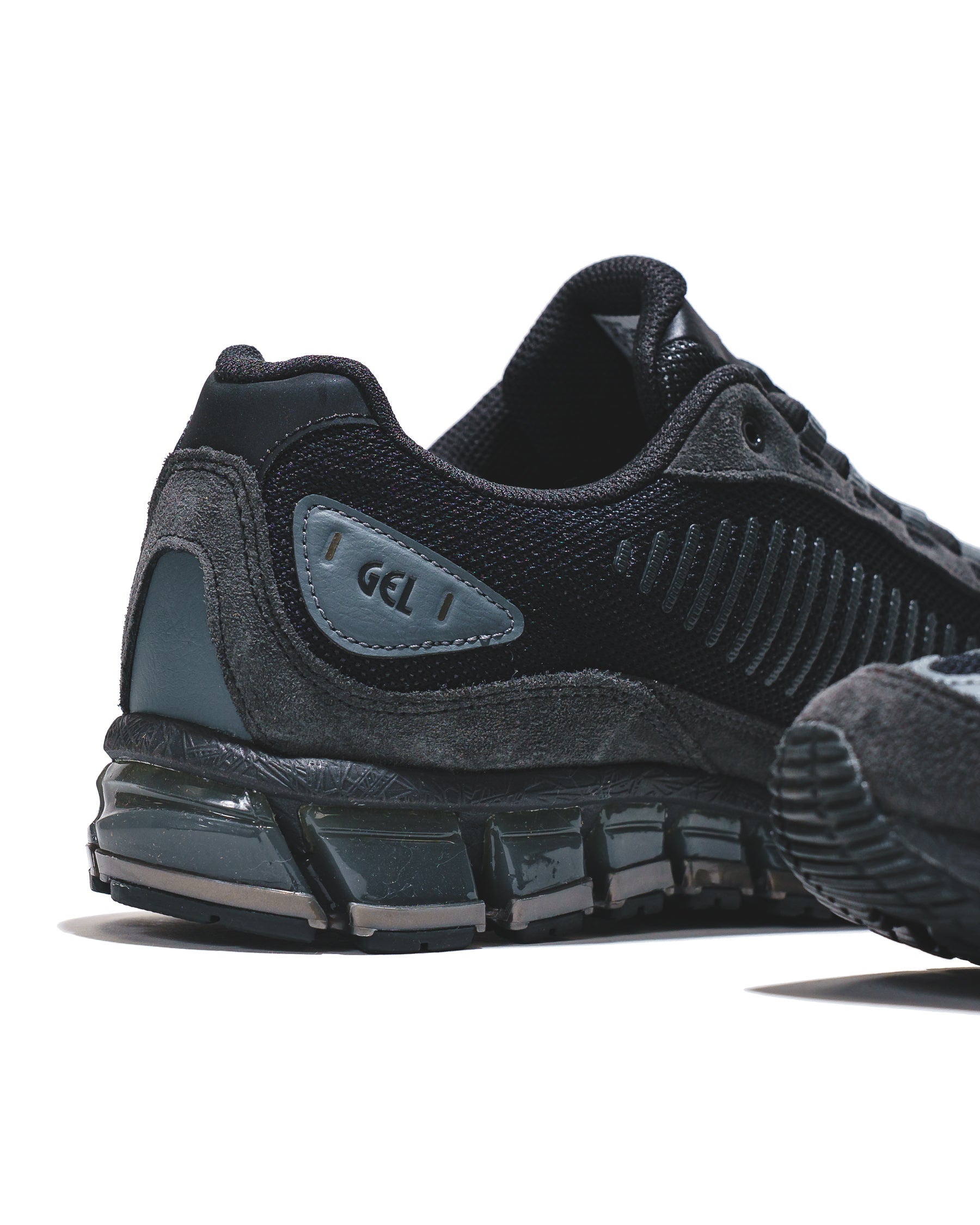 Asics Unisex Gel-Quantum 360 I AMP Black Graphite Grey 1203A731-001 - FOOTWEAR - Canada