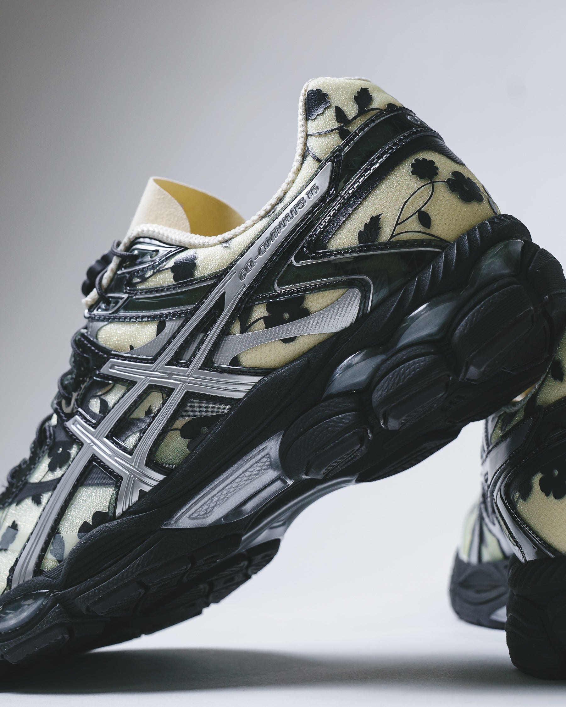 Asics x Cecilie Bahnsen Unisex Gel-Cumulus 16 Ivory Black 1203A762-750 - FOOTWEAR - Canada