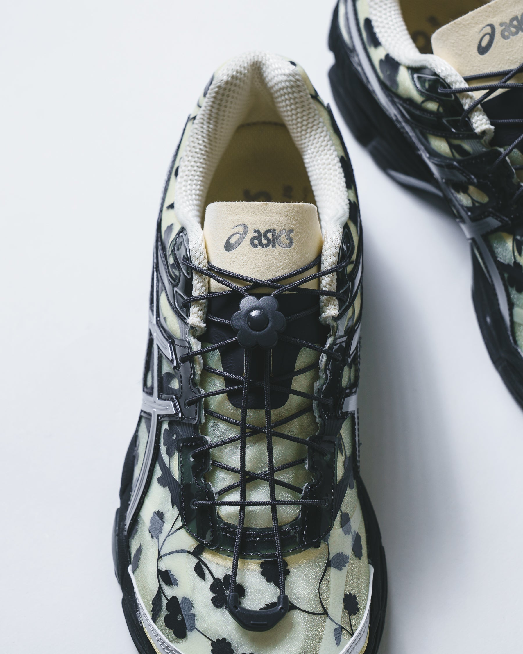 Asics x Cecilie Bahnsen Unisex Gel-Cumulus 16 Ivory Black 1203A762-750 - FOOTWEAR - Canada