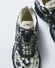 Asics x Cecilie Bahnsen Unisex Gel-Cumulus 16 Ivory Black 1203A762-750 - FOOTWEAR - Canada