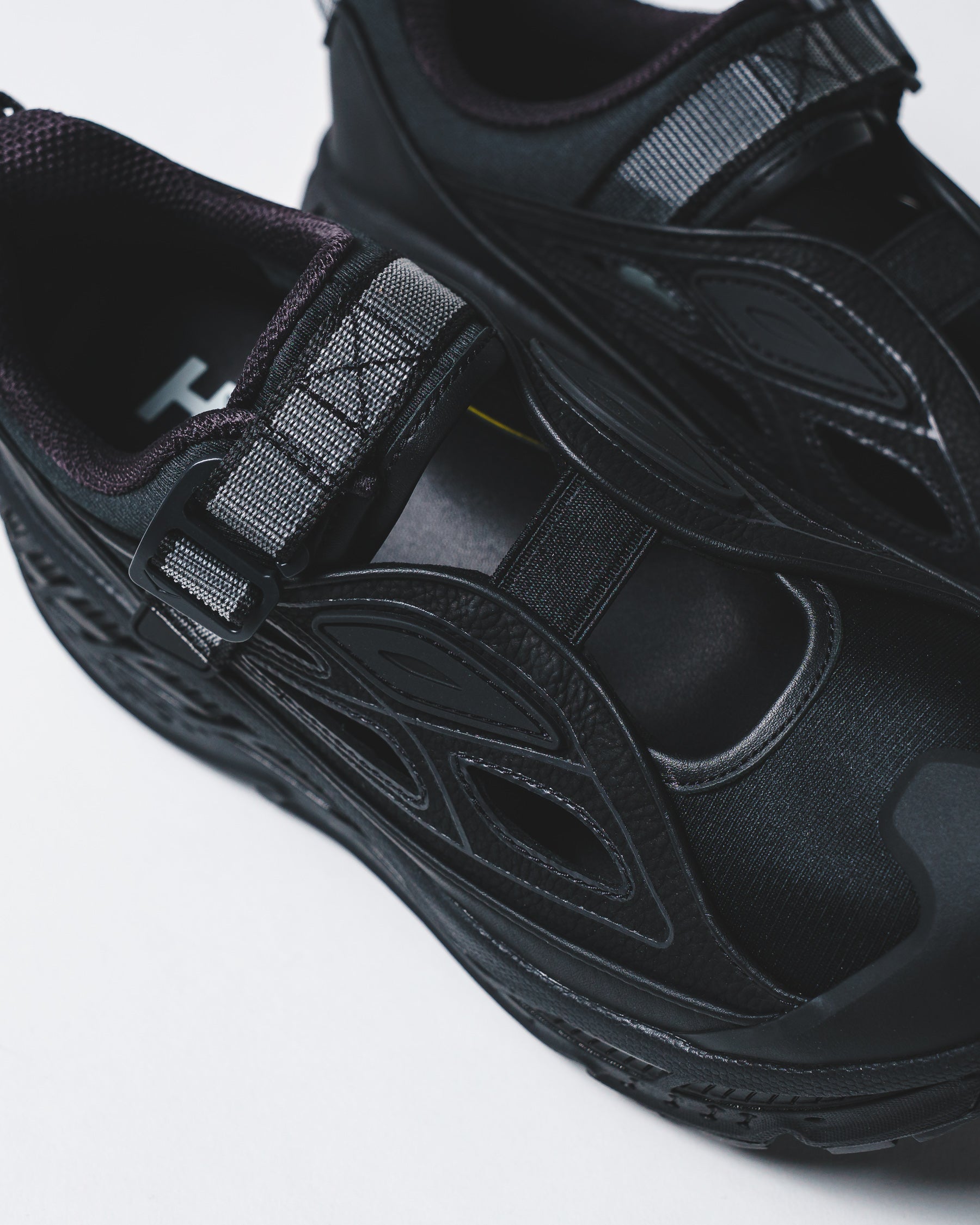 Hoka One One Unisex Stinson Breeze Black Carbon Black 1174450-BBNB - FOOTWEAR - Canada