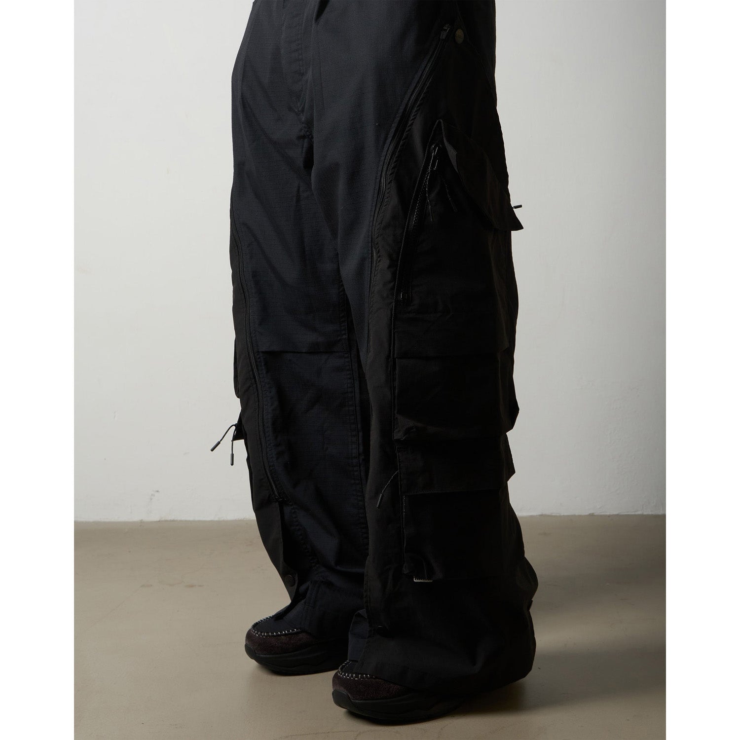 LAKH Detachable Ten Pockets Cargo Pants Black - BOTTOMS - Canada