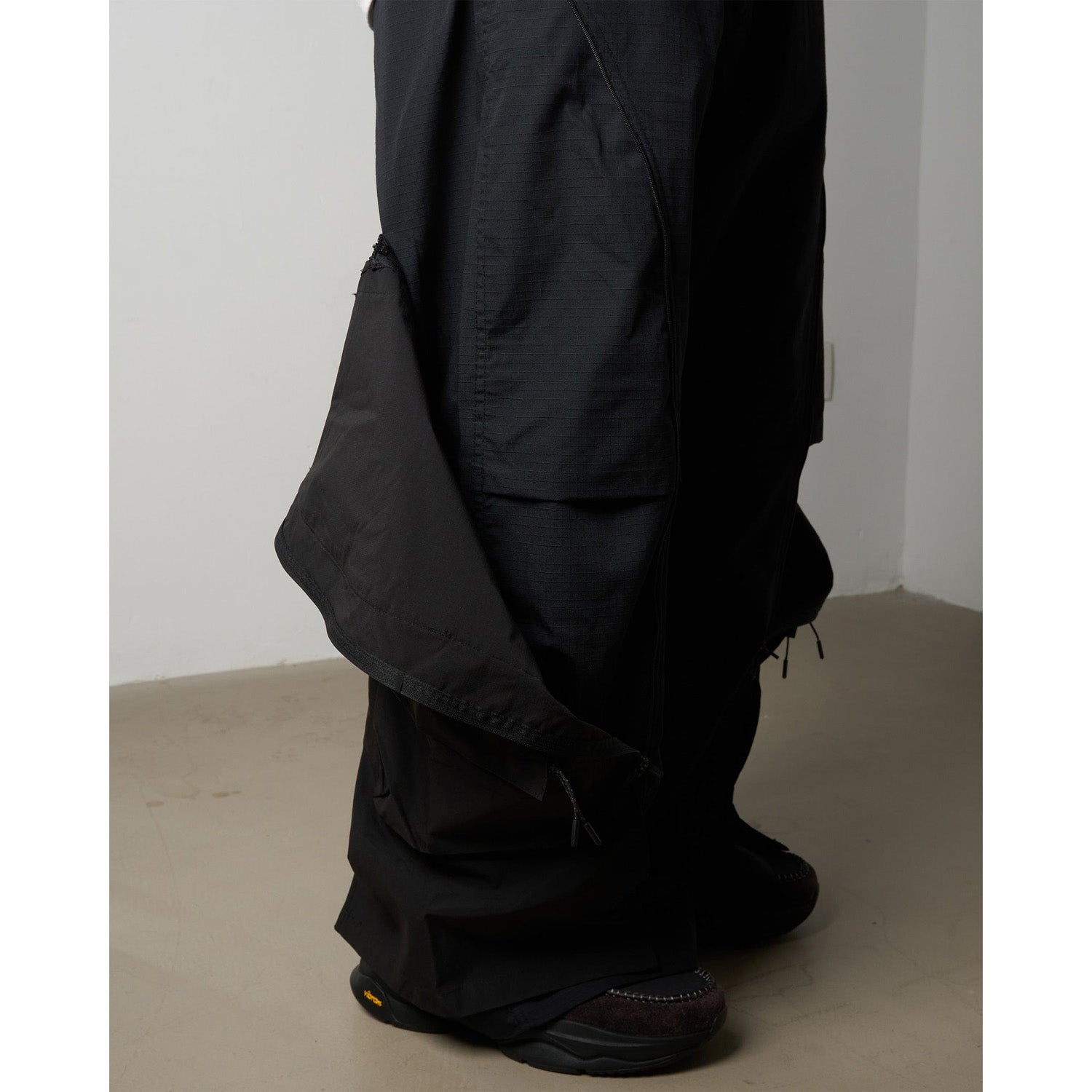 LAKH Detachable Ten Pockets Cargo Pants Black - BOTTOMS - Canada