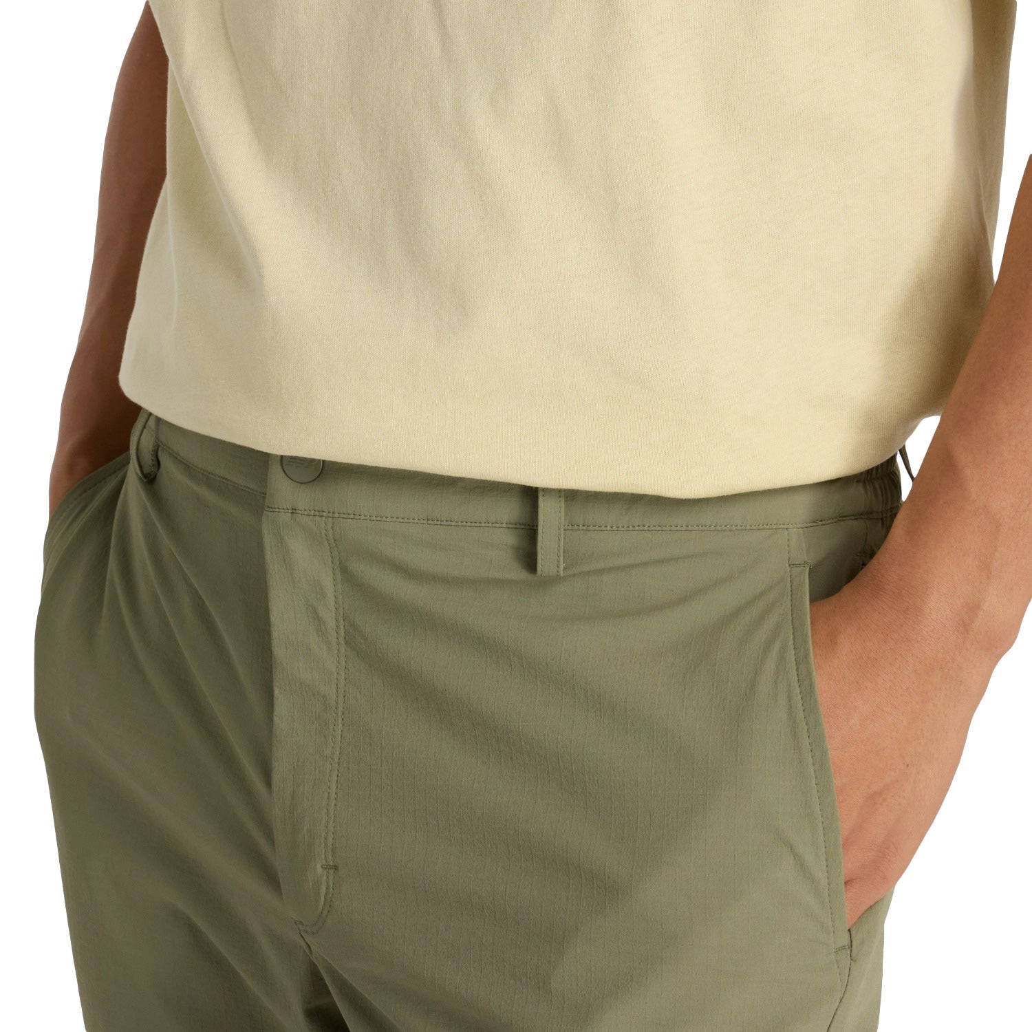 New Balance Men Athletics Ripstop Standard Tapered Pant 28’’ Olive MP43550-DEK - BOTTOMS - Canada