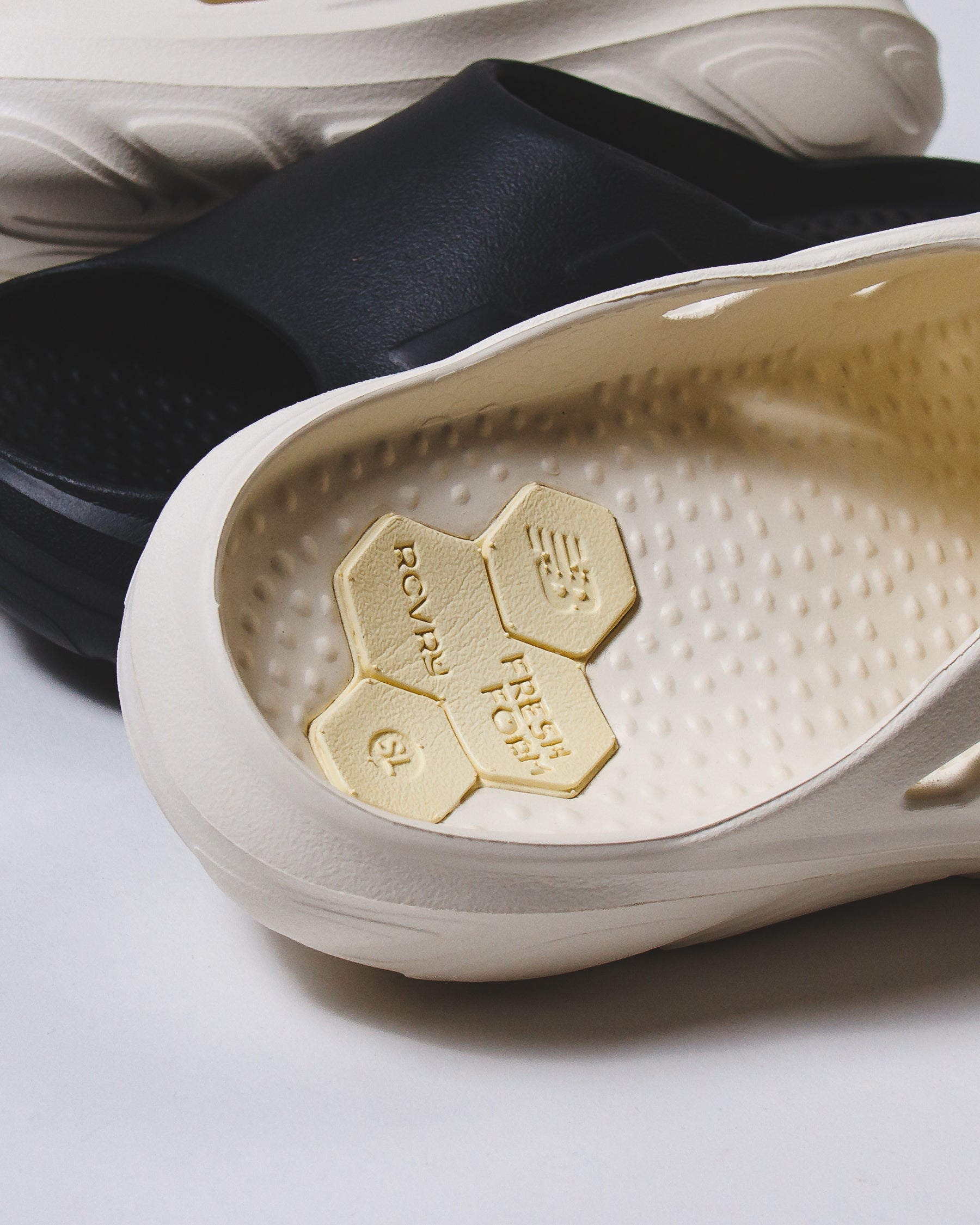 New Balance Men Fresh Foam RCVRY Slide Angora RCVRYSC1 - FOOTWEAR - Canada