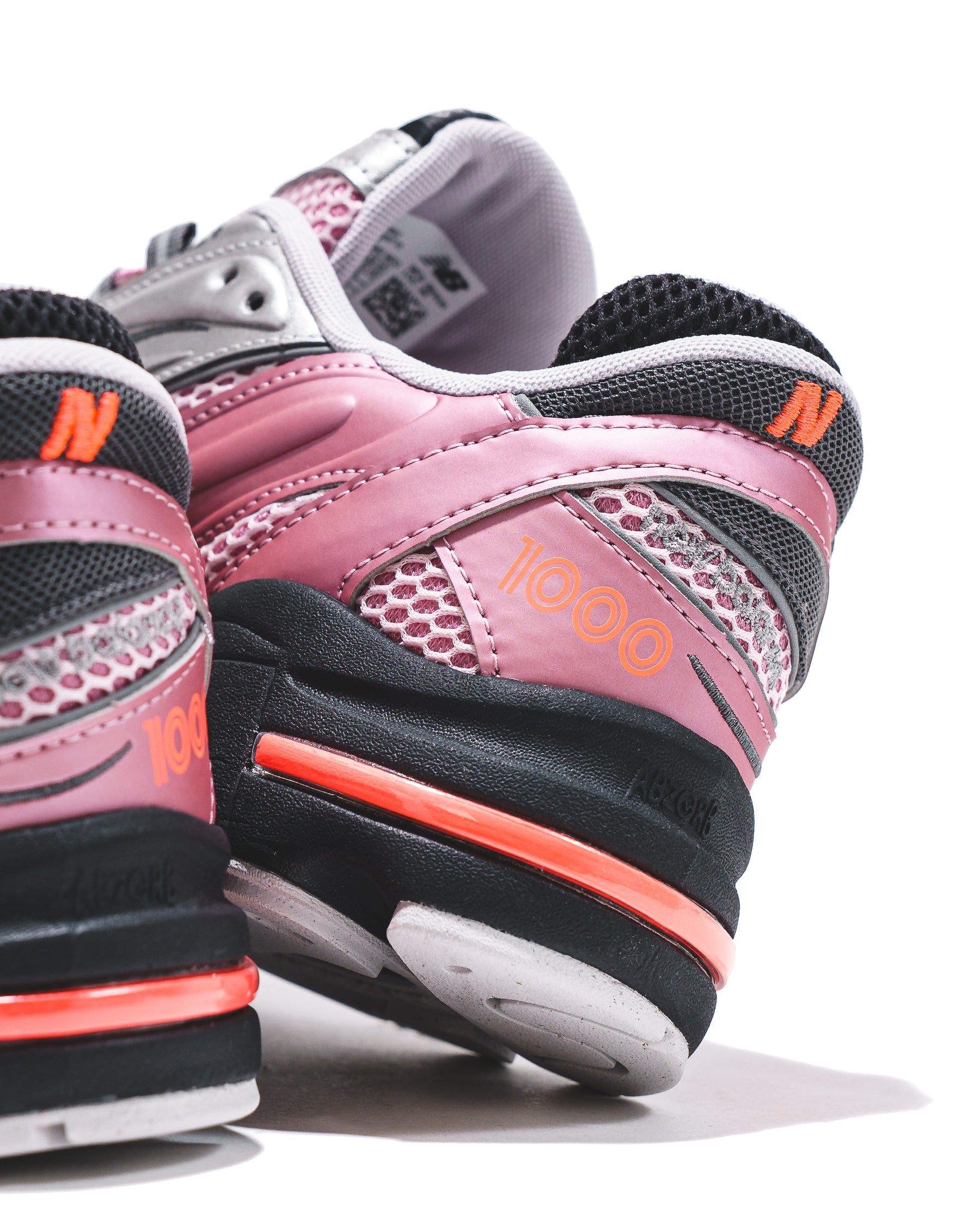 New Balance Unisex 1000 Pink Taffy Silver Metallic M1000U - FOOTWEAR - Canada