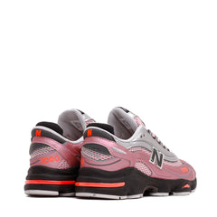 New Balance Unisex 1000 Pink Taffy Silver Metallic M1000U - FOOTWEAR - Canada