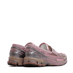 New Balance Unisex 1906L Metallic Pink U1906LAU - FOOTWEAR - Canada