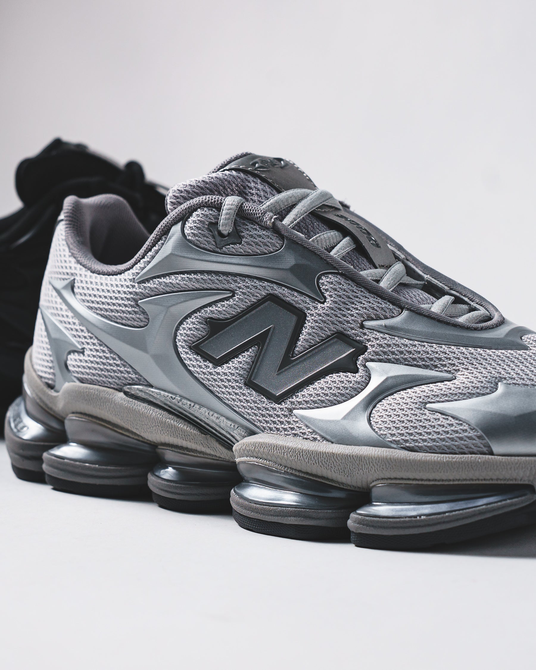 New Balance Unisex 2000 Silver Metallic U20005UW - FOOTWEAR - Canada