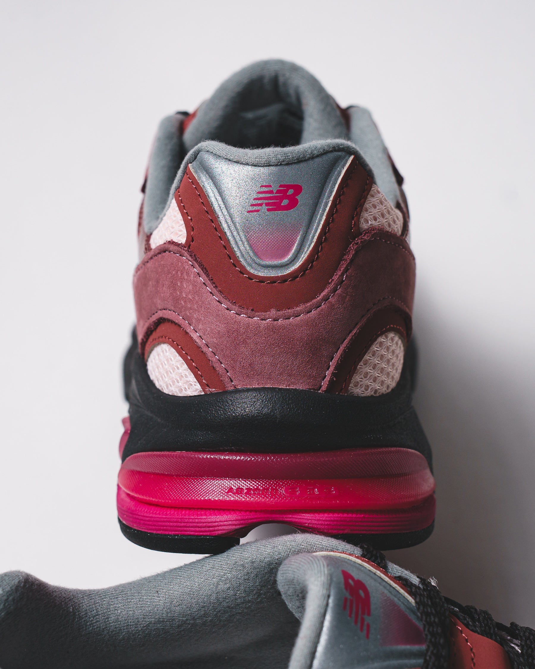 New Balance Unisex 2010 Rosewood Violet Crush U20109FV - FOOTWEAR - Canada