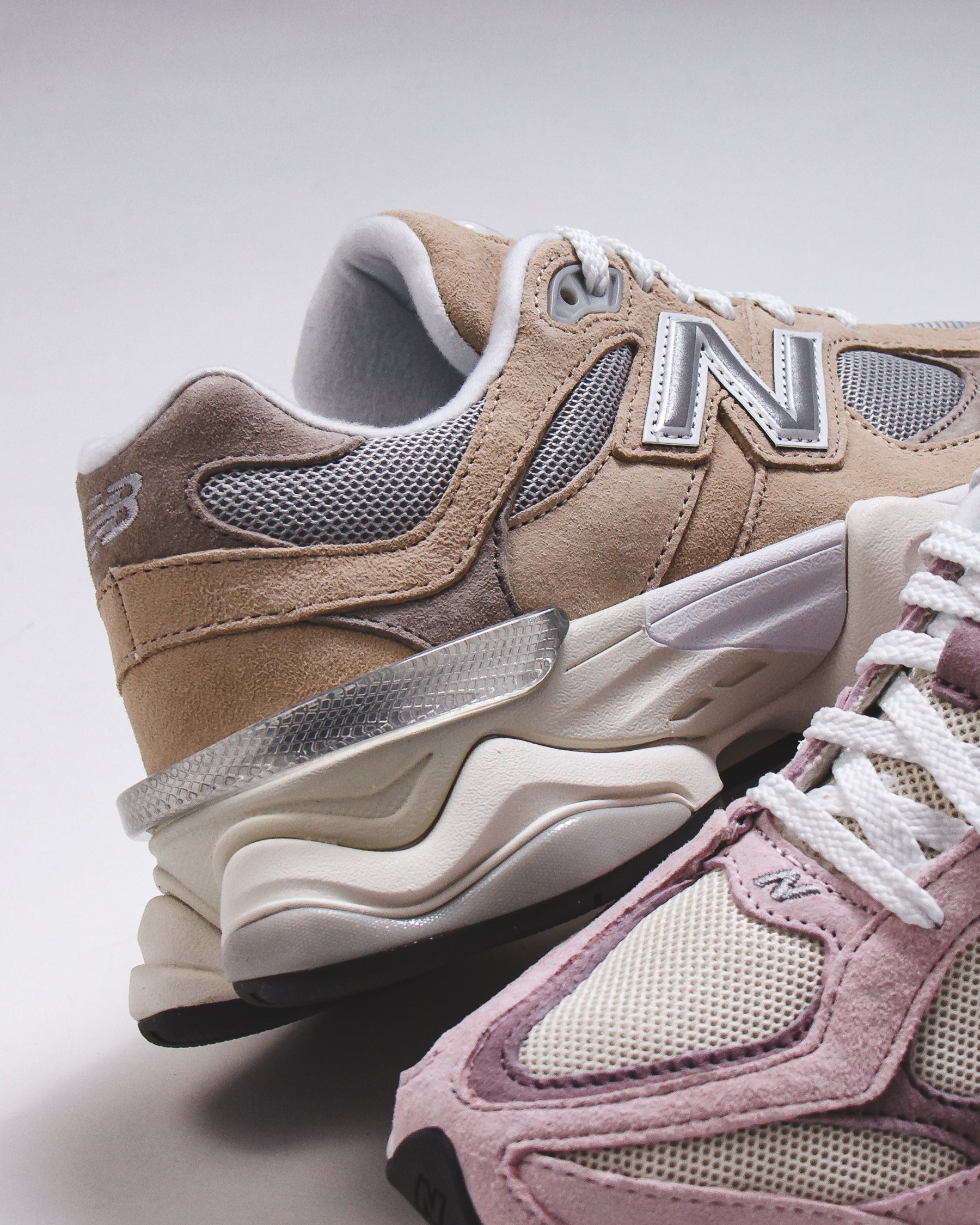 New Balance Unisex 9060 Rose Sugar U9060LBC - FOOTWEAR - Canada