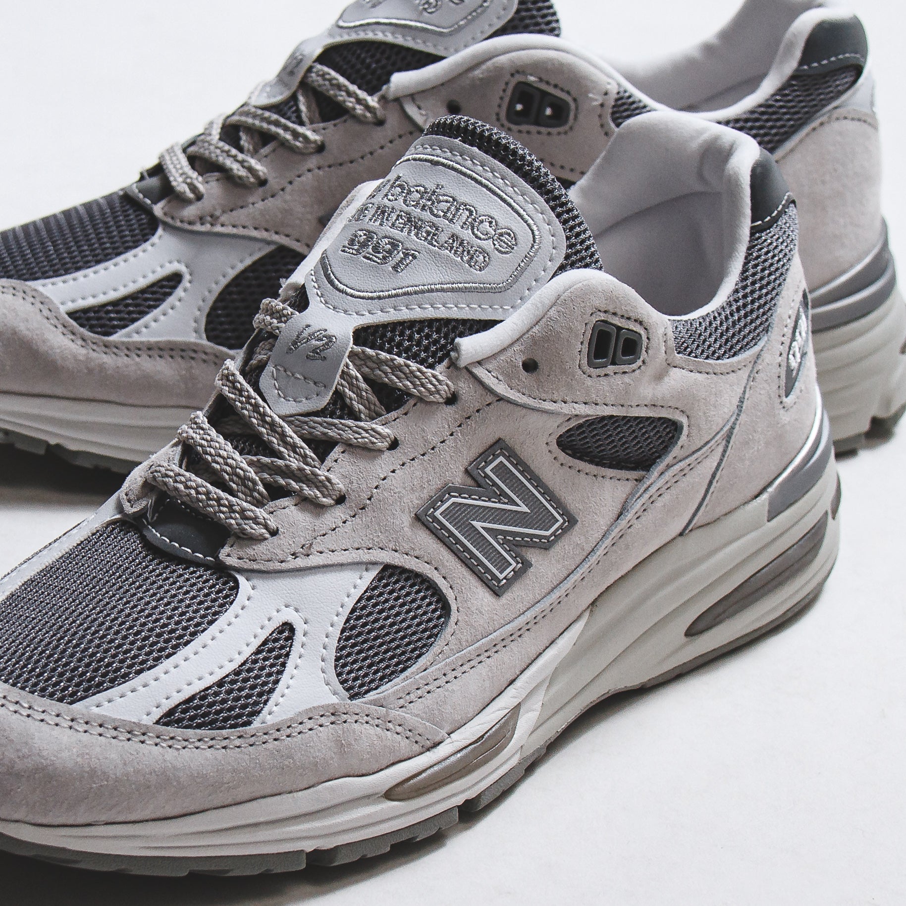 New Balance Unisex 991v2 Nimbus Cloud Made In UK U991LG2 - FOOTWEAR - Canada