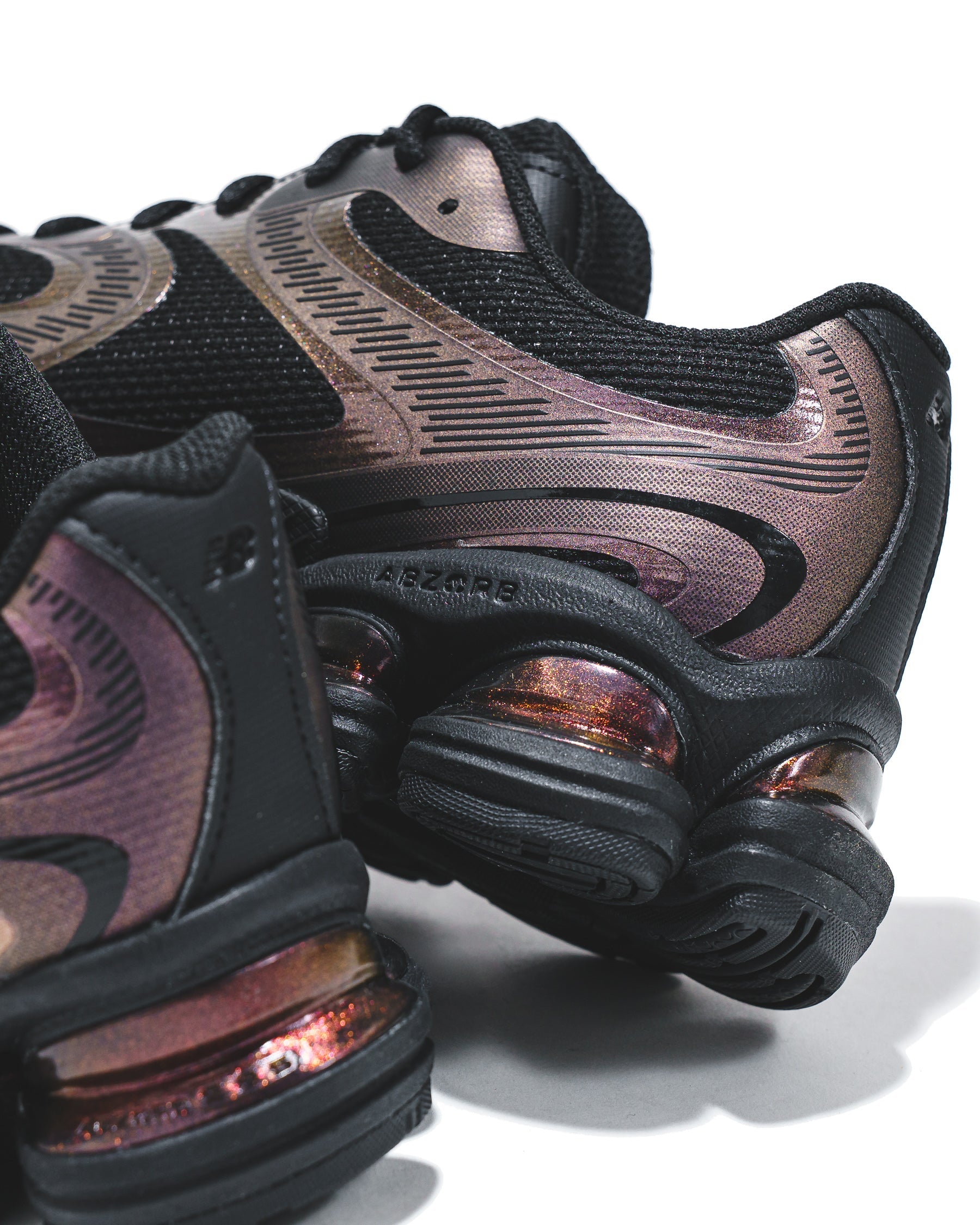 New Balance Unisex Abzorb 2000 Iridescent Black U2000PPB - FOOTWEAR - Canada