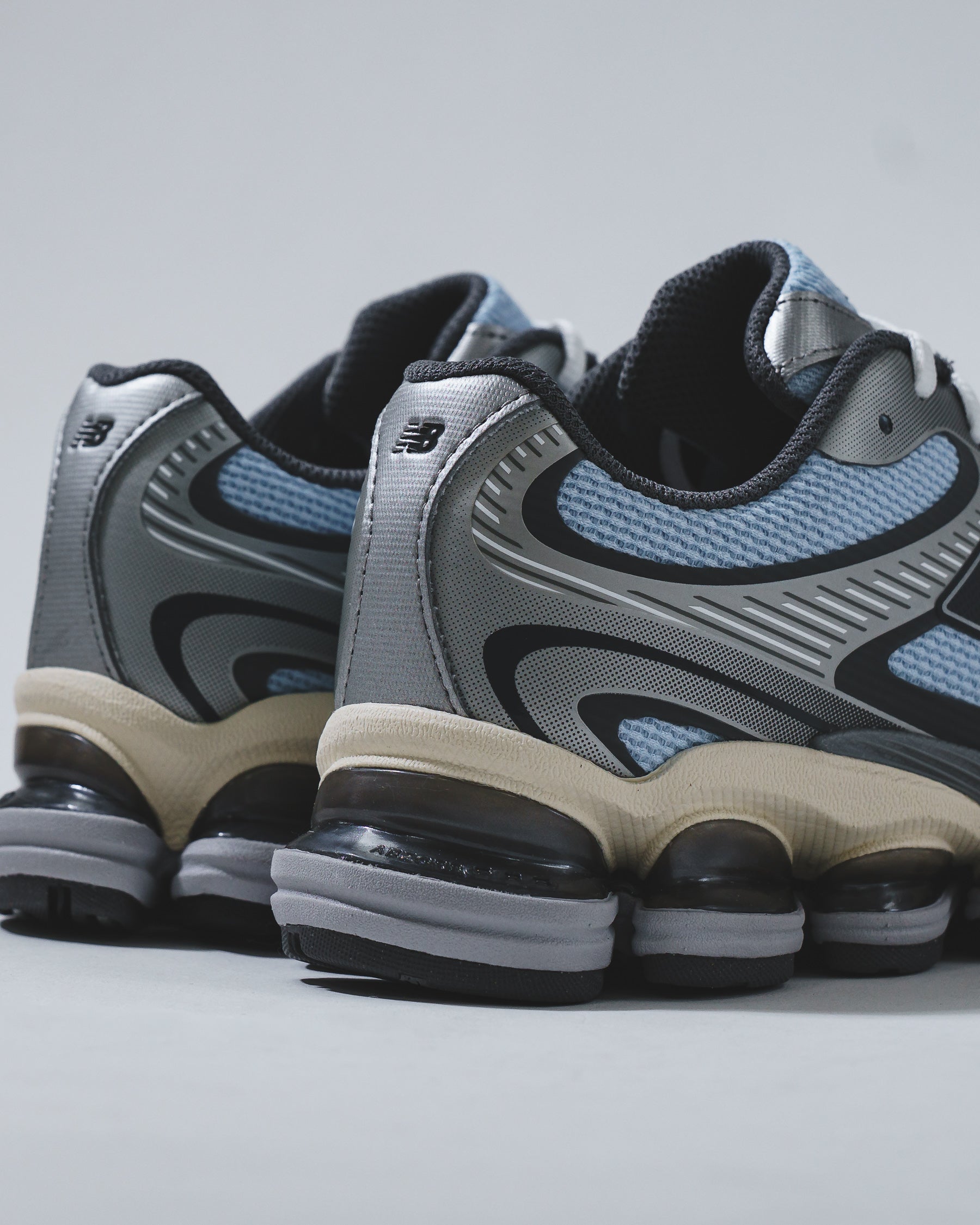 New Balance Unisex Abzorb 2000 Light Chrome Blue Silver Metallic U2000BA FOOTWEAR Canada