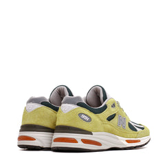 New Balance Unisex Made in UK 991v2 Beechnut Trekking Green U991GT2 - FOOTWEAR - Canada