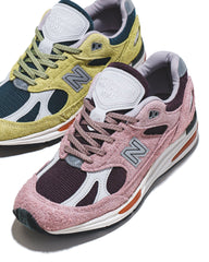 New Balance Unisex Made in UK 991v2 Deauville Mauve Fig U991PR2 - FOOTWEAR - Canada