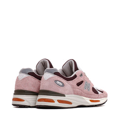 New Balance Unisex Made in UK 991v2 Deauville Mauve Fig U991PR2 - FOOTWEAR - Canada