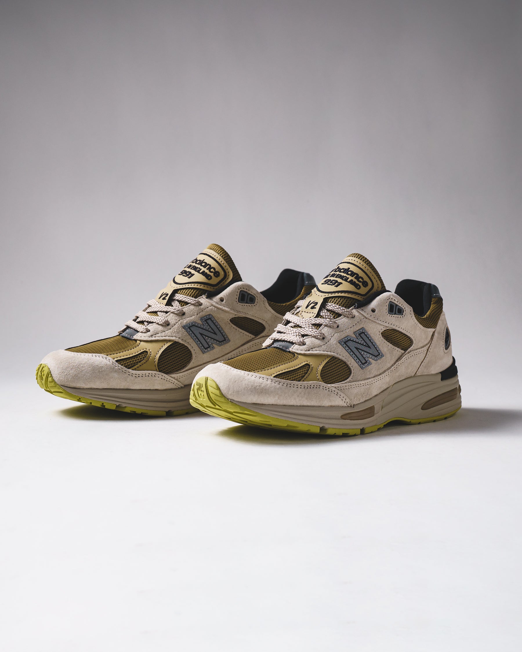 New Balance Unisex Made in UK 991v2 Neo Synthesis Silver Birch U991PW2 - FOOTWEAR - Canada