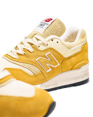 New Balance Unisex Made in USA 997 Dried Apricot U997AC - FOOTWEAR - Canada
