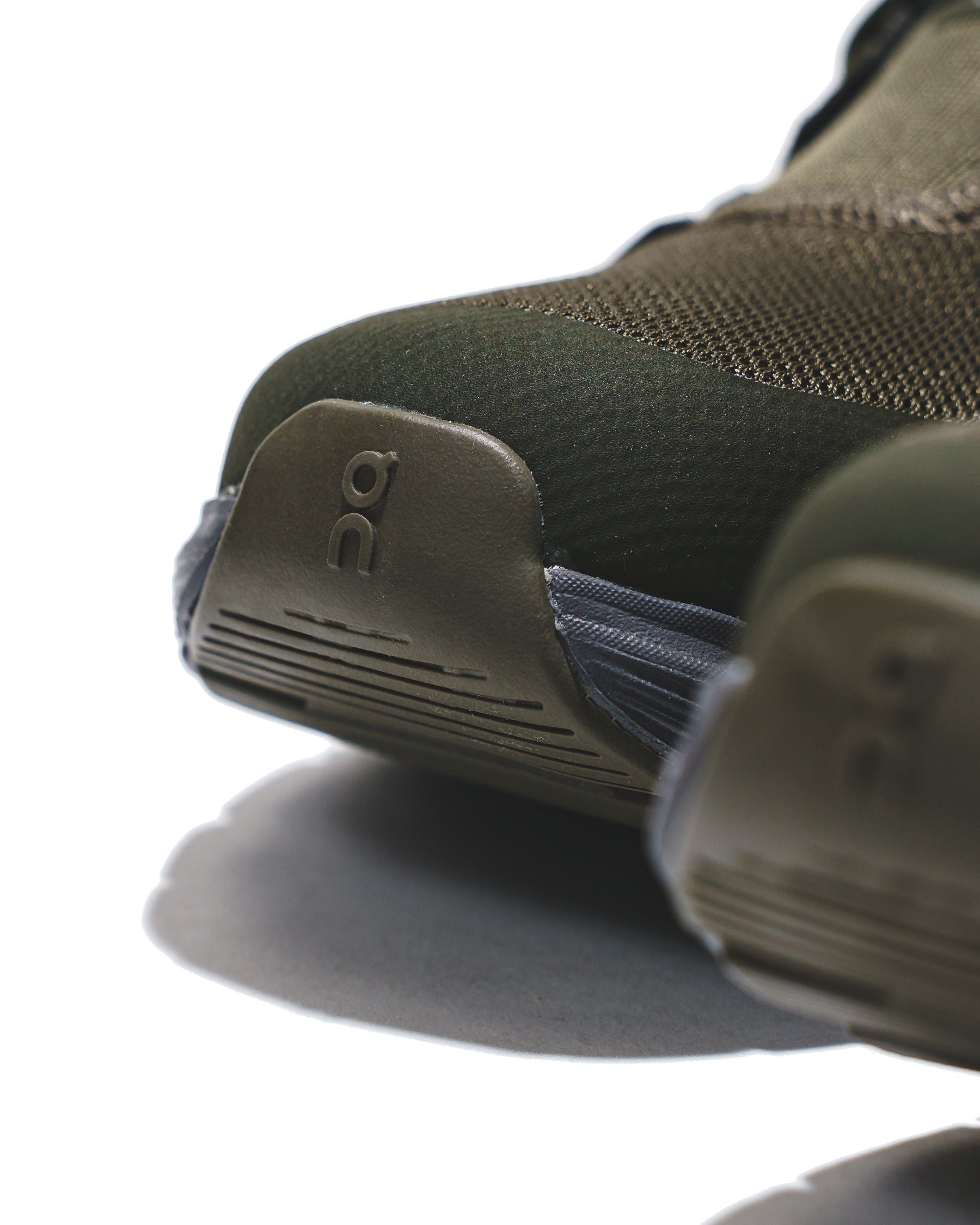 ON Men Cloud 6 Olive Eclipse 3MF10070656 - FOOTWEAR - Canada