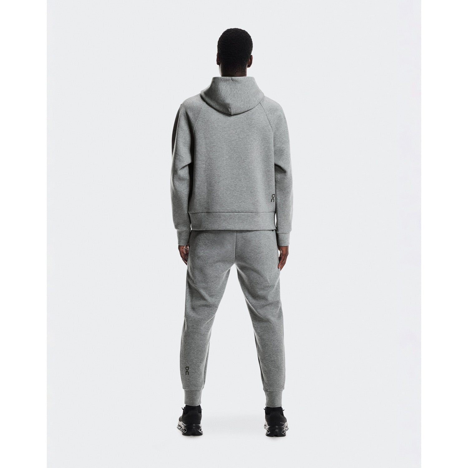 ON Men Focus Tech Hoodie Basalt - SWEATERS - Canada