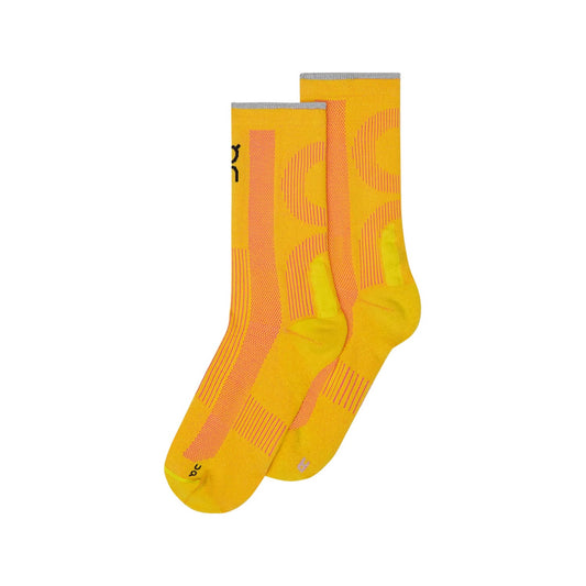 ON Unisex Elite Run Sock High Limelight Pink - ACCESSORIES - Canada