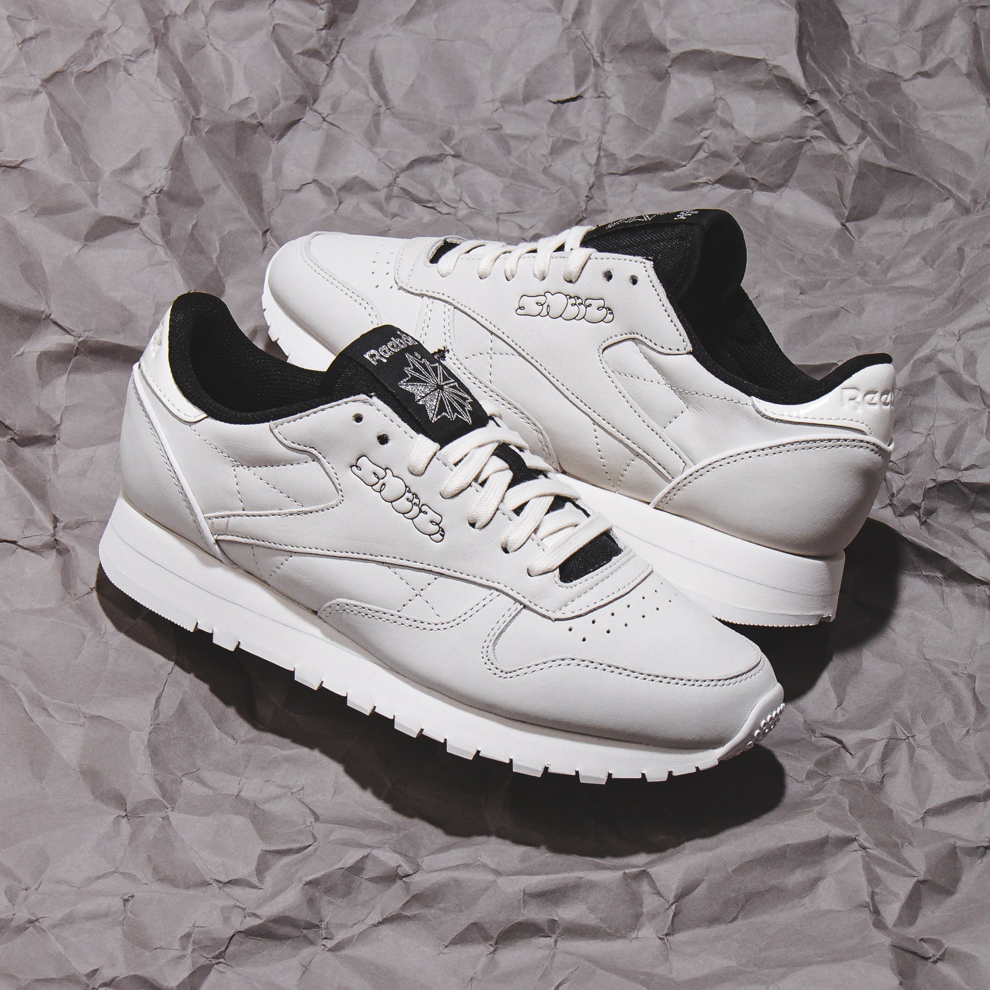 Reebok Classic Men SNEEZE Classic Leather White Chalk IE9215 - FOOTWEAR - Canada