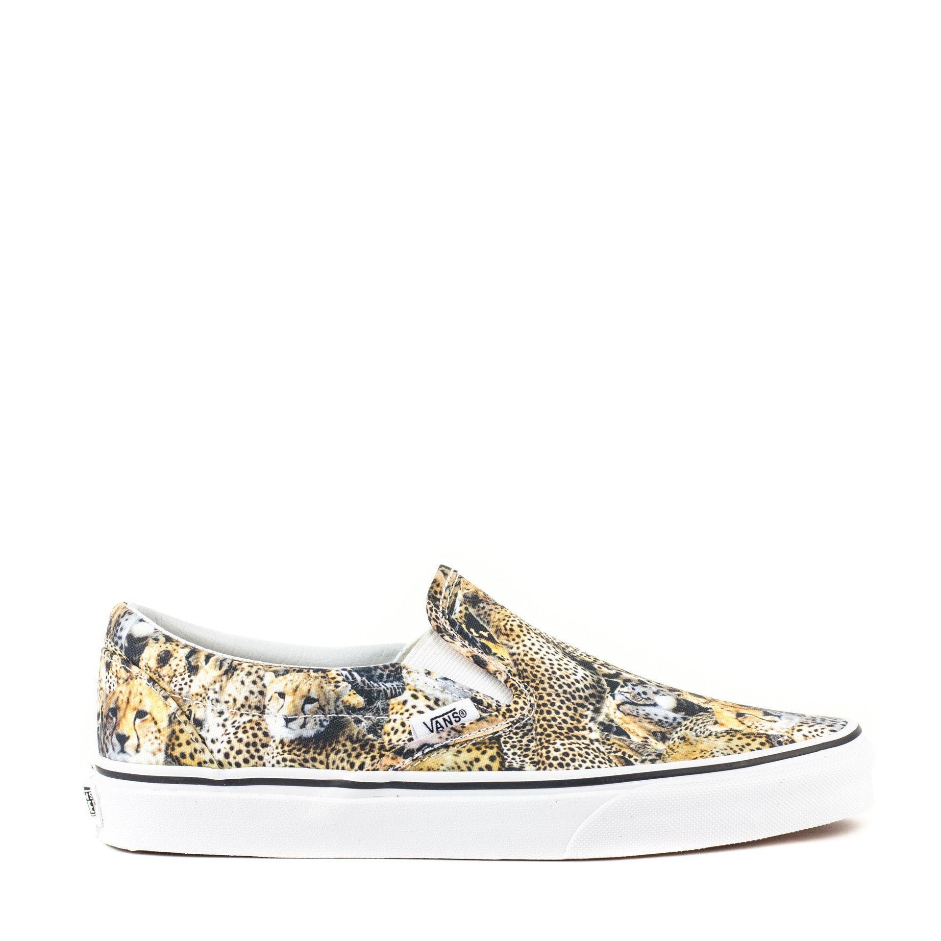 VANS U CLASSIC SLIP-ON (KENYA) BLACK/TRUE WHITE VN-0ZMRFGZ - FOOTWEAR - Solestop.com - Canada