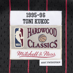 Mitchell & Ness Men NBA Chicago Bulls Swingman Jersey Toni Kukoč Black ’95-96 SJY18082CBU95TK - TANK TOPS - Canada