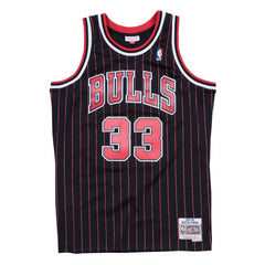 Mitchell & Ness NBA Chicago Bulls Swingman Jersey Scottie Pippen Black Men SMJYCBUKSPI95 - TOPS - Solestop.com - Canada