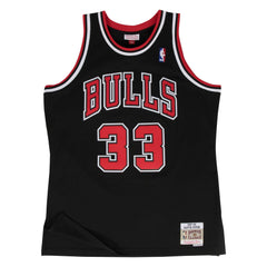 TANK TOPS - Mitchell & Ness NBA Chicago Bulls Swingman Jersey Scottie Pippen Black 1997 Men SMJYCBUKSPI97
