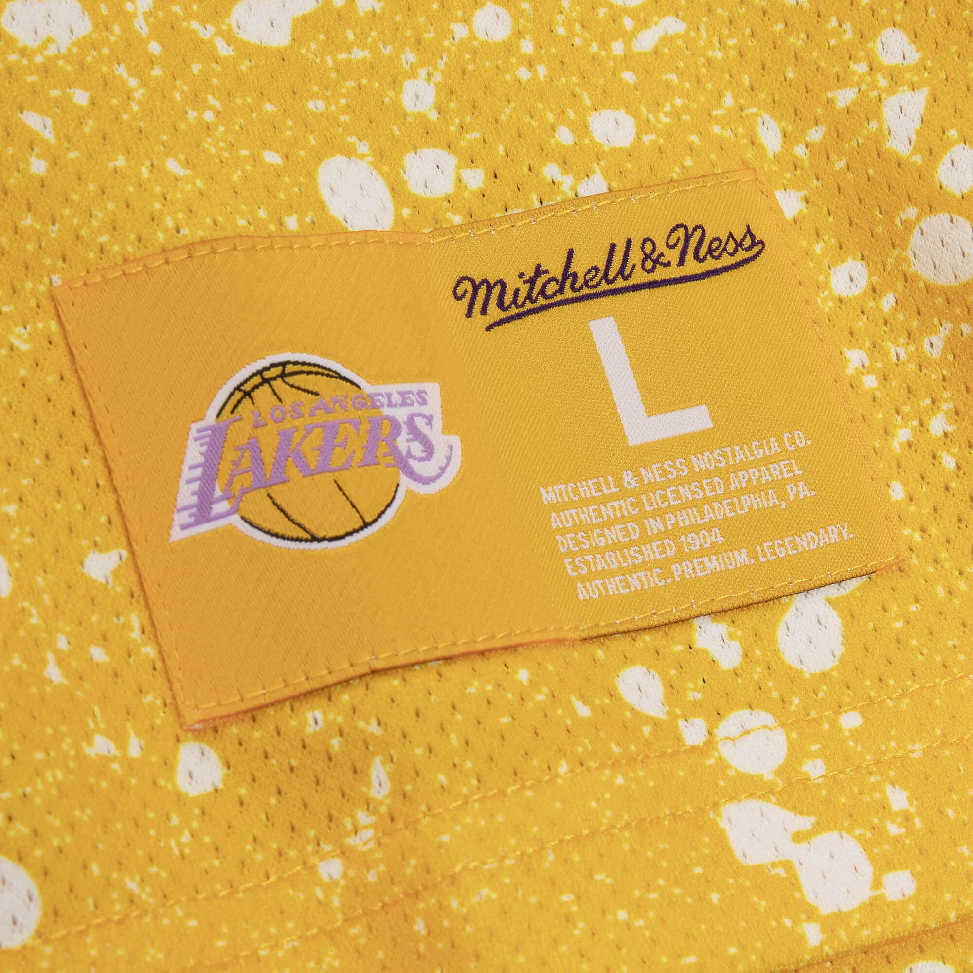 Mitchell & Ness NBA Los Angeles Lakers Jumbotron Tank Gold MSTKAJ19070LALD - TANK TOPS - Canada