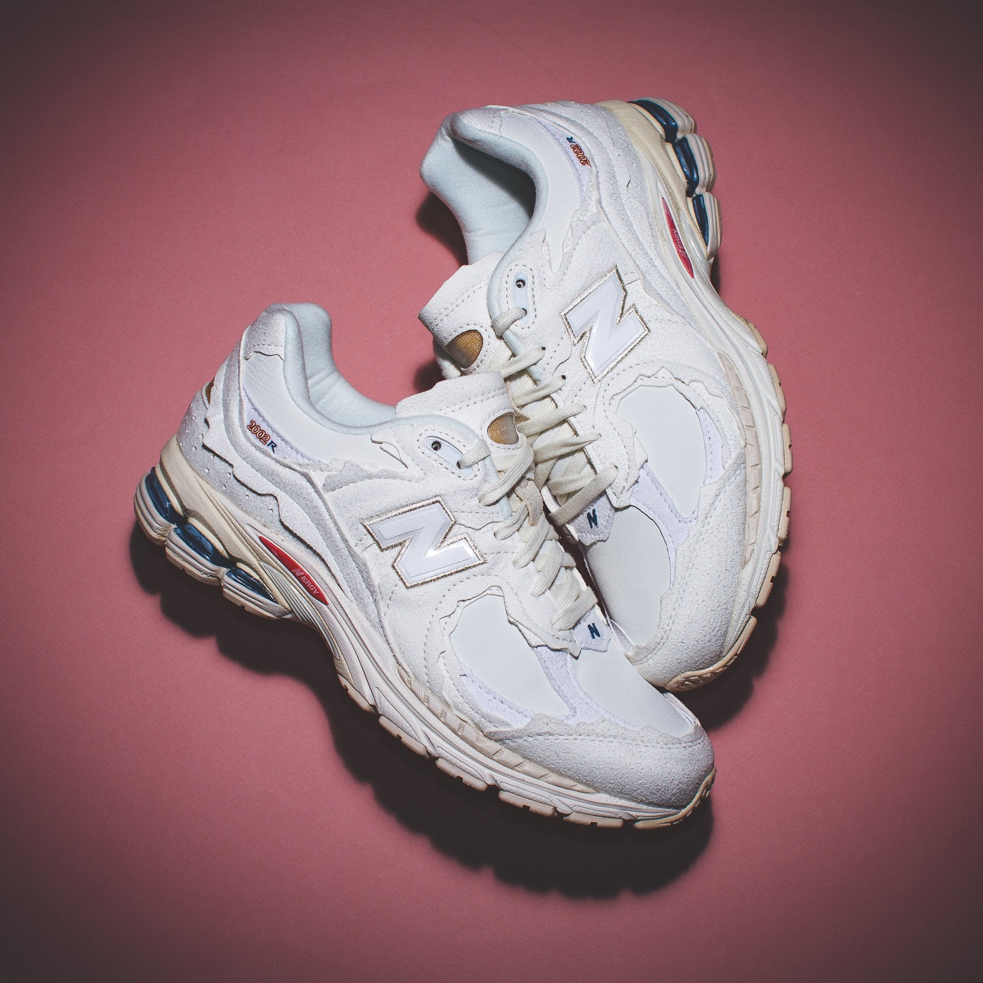 New Balance Men 2002R Sea Salt M2002RDC - FOOTWEAR - Canada