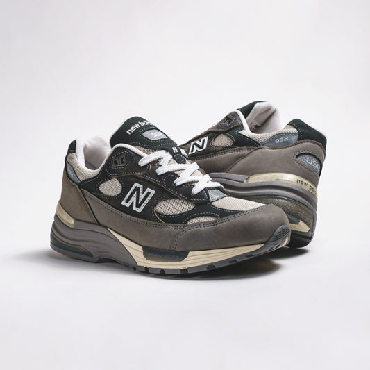 Elevating the New Balance 992 Through Layered Grey & Premium Material