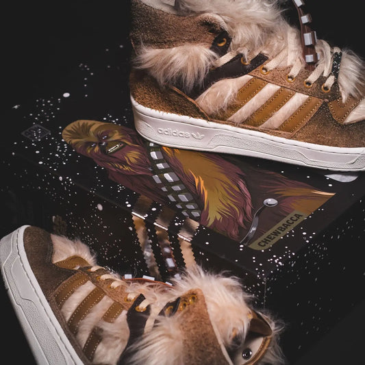 Adidas x Starwars: Rivalry Hi Chewbacca - FX9290