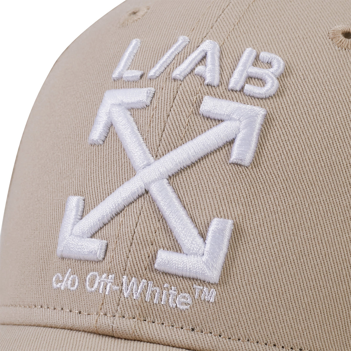 L/AB c/o Off-White Clamp Arrows Curved Brim Twill Cap Sesame