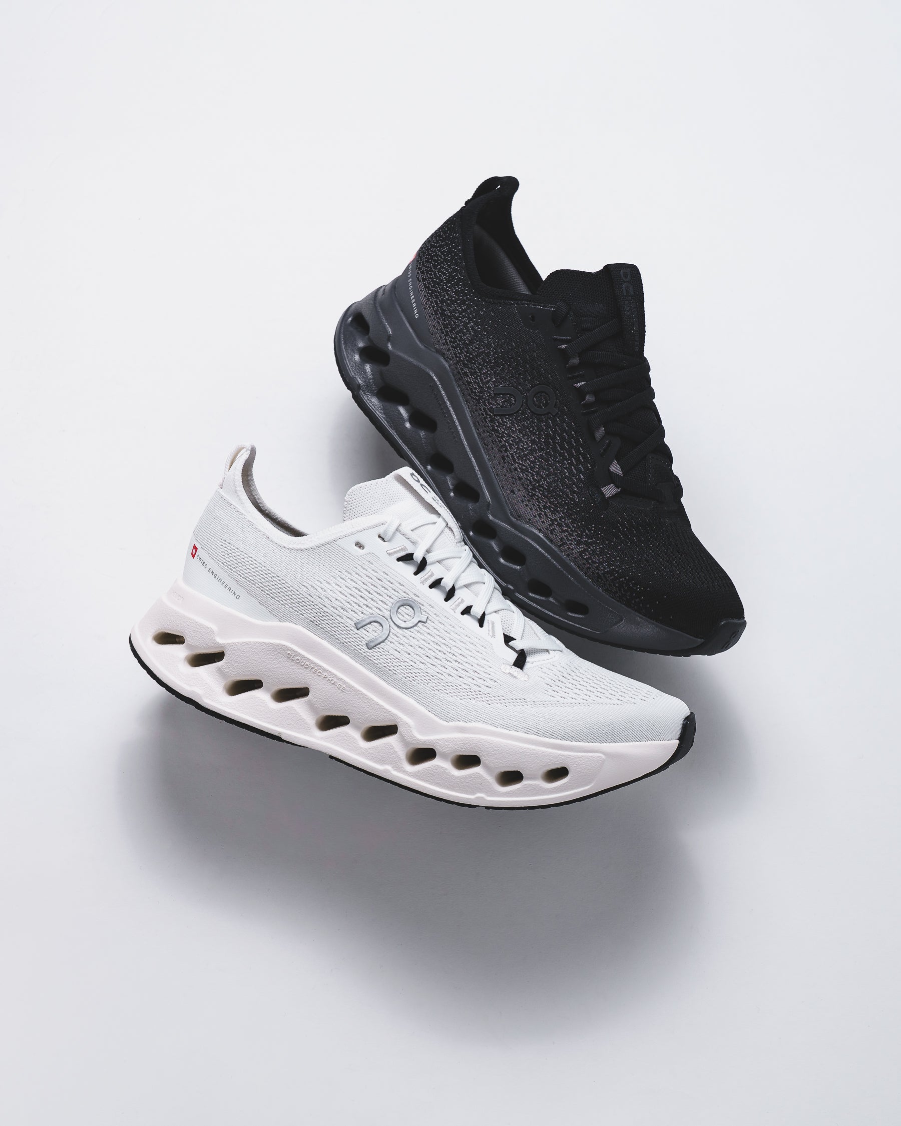 ON Women Cloudsurfer Max White 3WF30221200