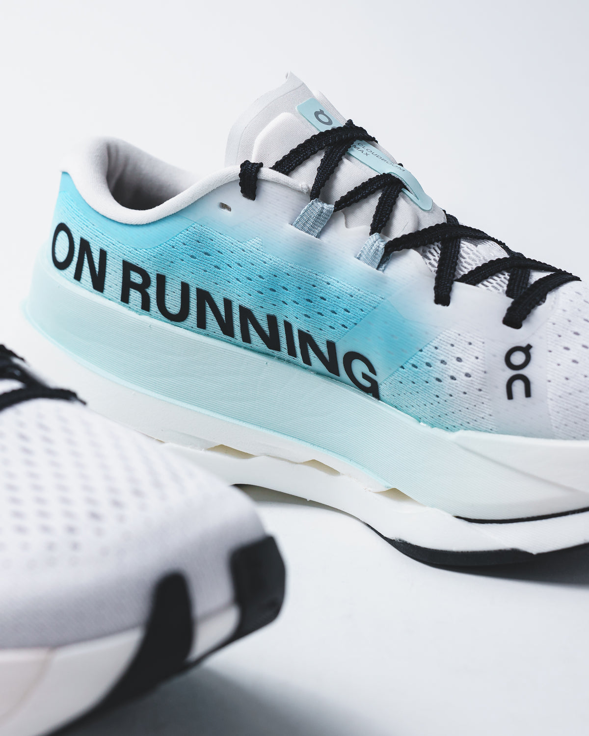 ON Men Cloudboom Max White Flurry 3MF30315187