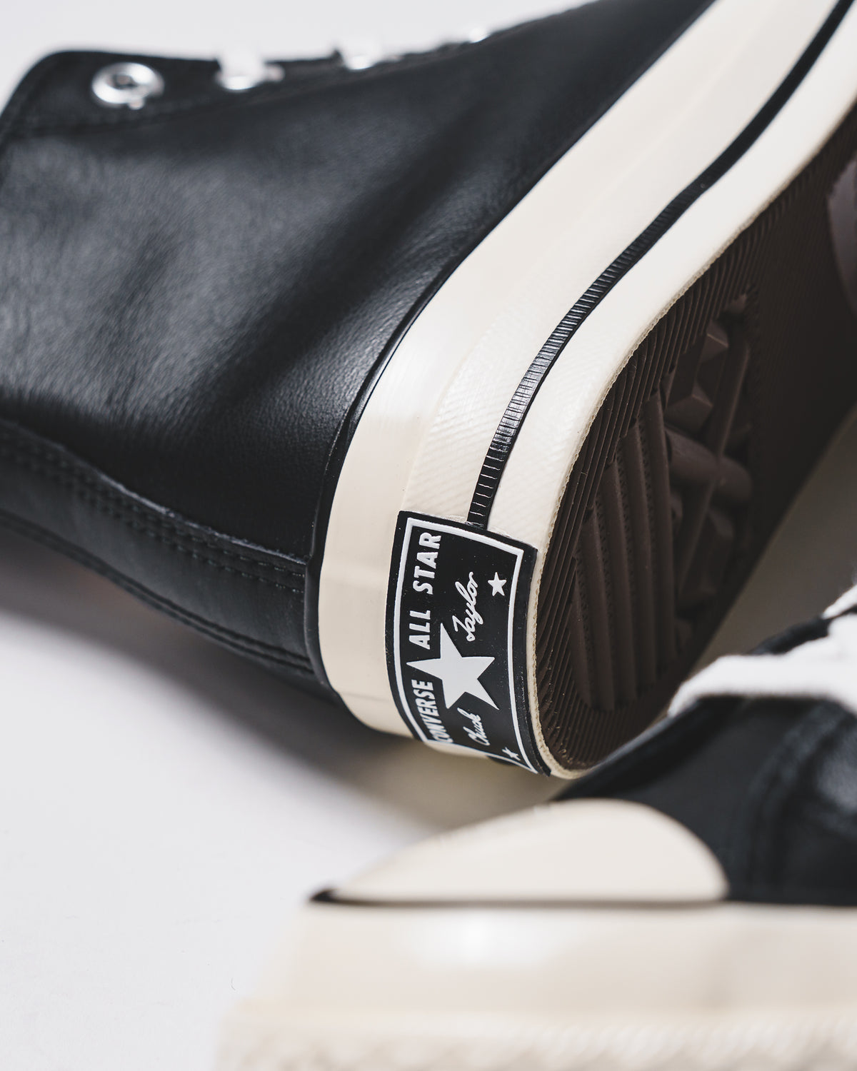 Converse Men Chuck 70 Leather High Black A07200C-001