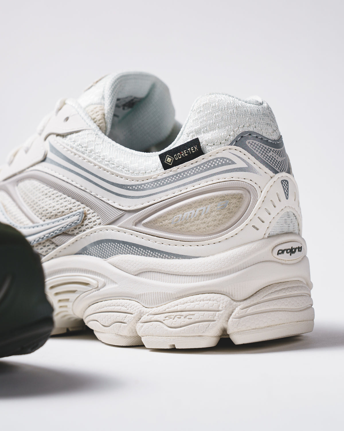 Saucony Men Progrid OMNI 9 Fatigue Silver S101176-1002