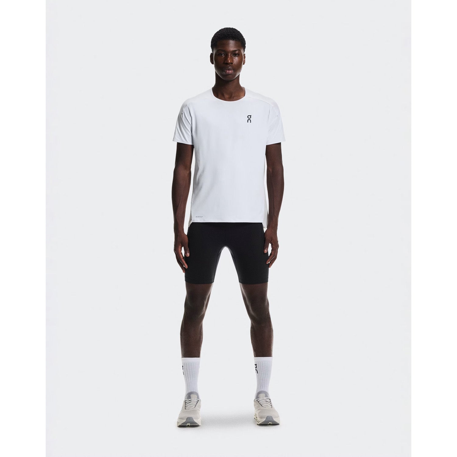 ON Men 8" Performance Tights Black Secondary image