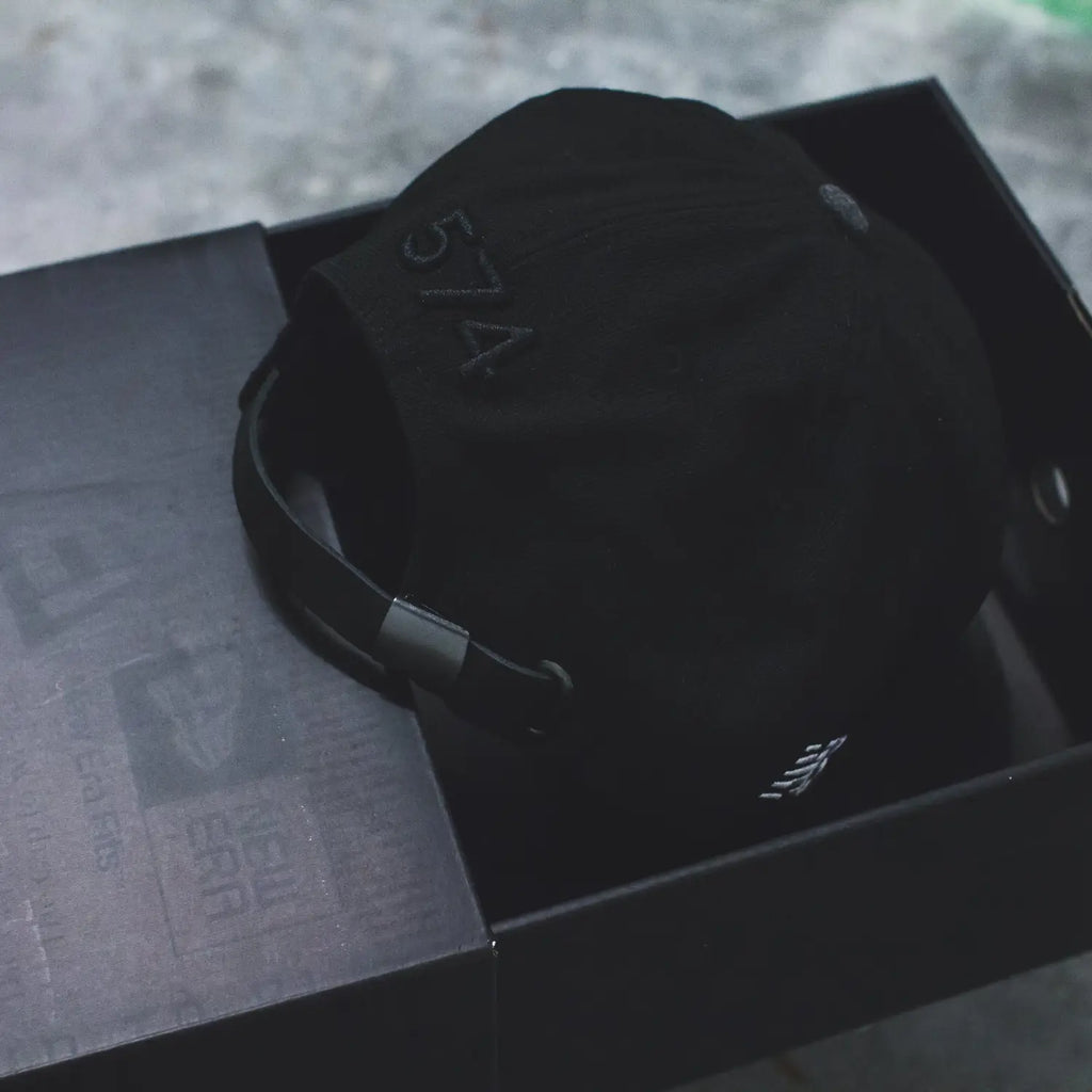 New Era x New Balance 574 Sport in Black/Gum - MS574NE