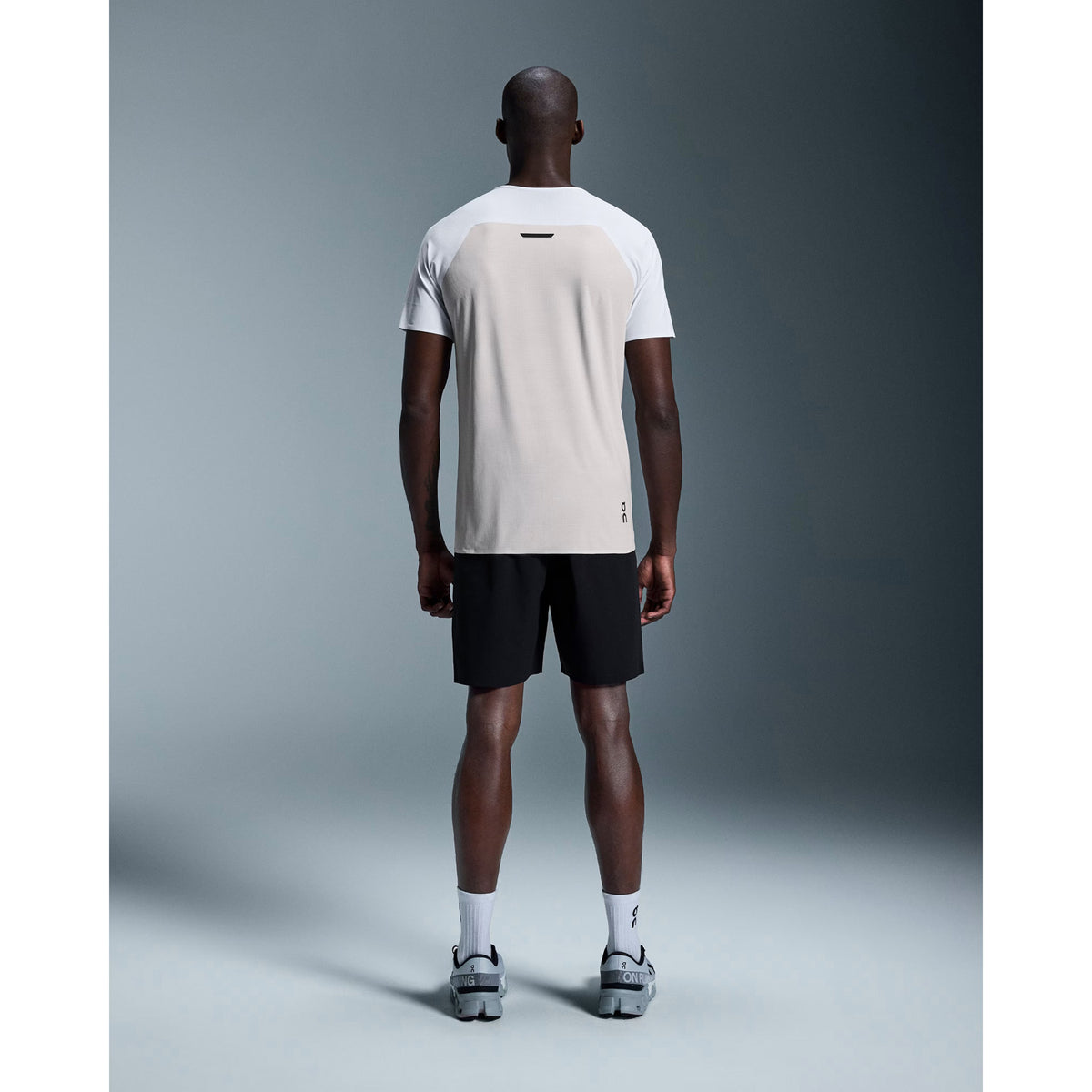 ON Men Performance-T White Silver
