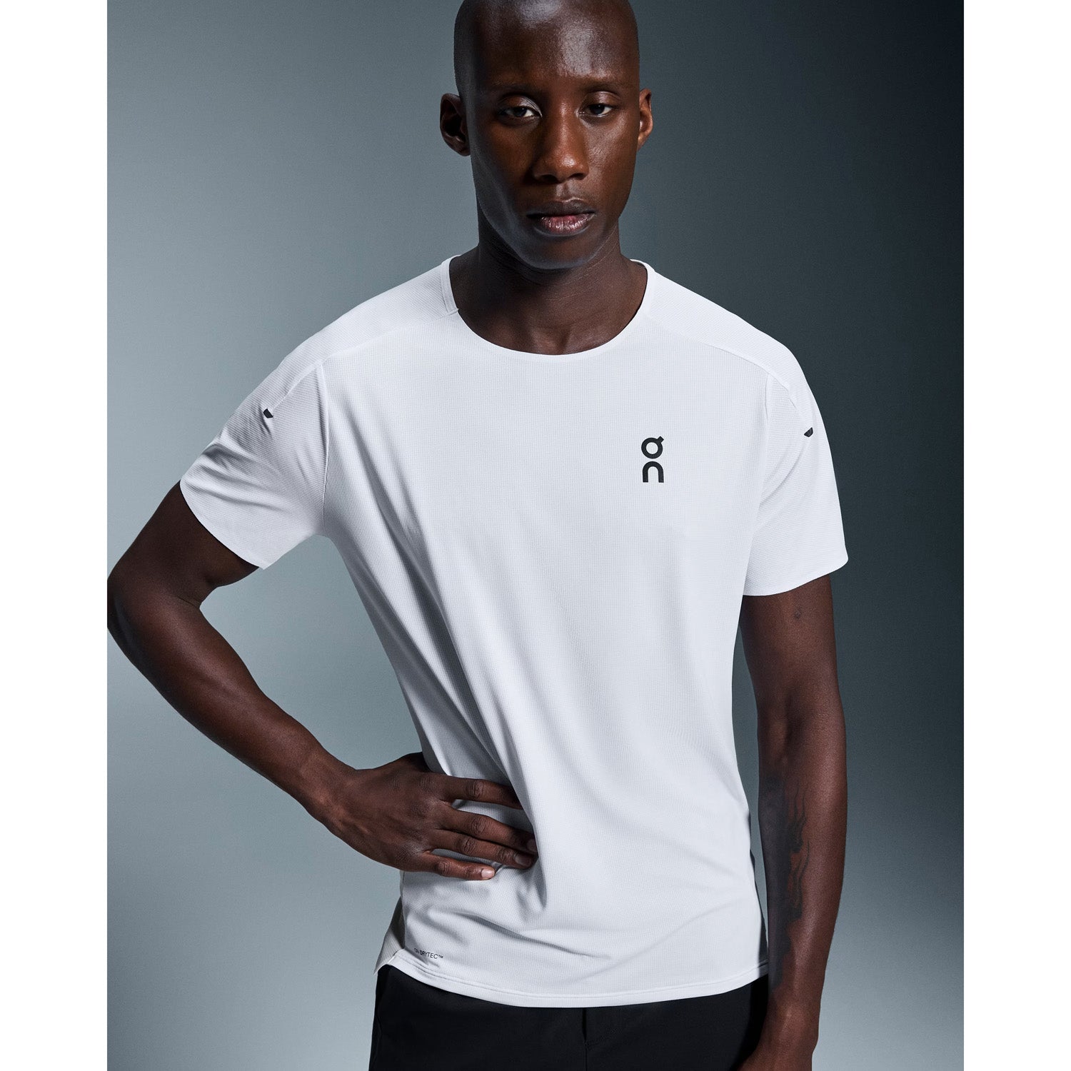 ON Men Performance-T White Silver