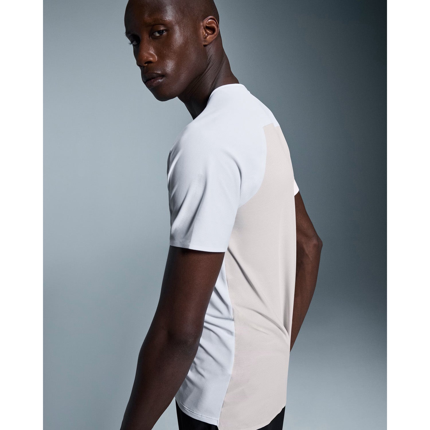 ON Men Performance-T White Silver