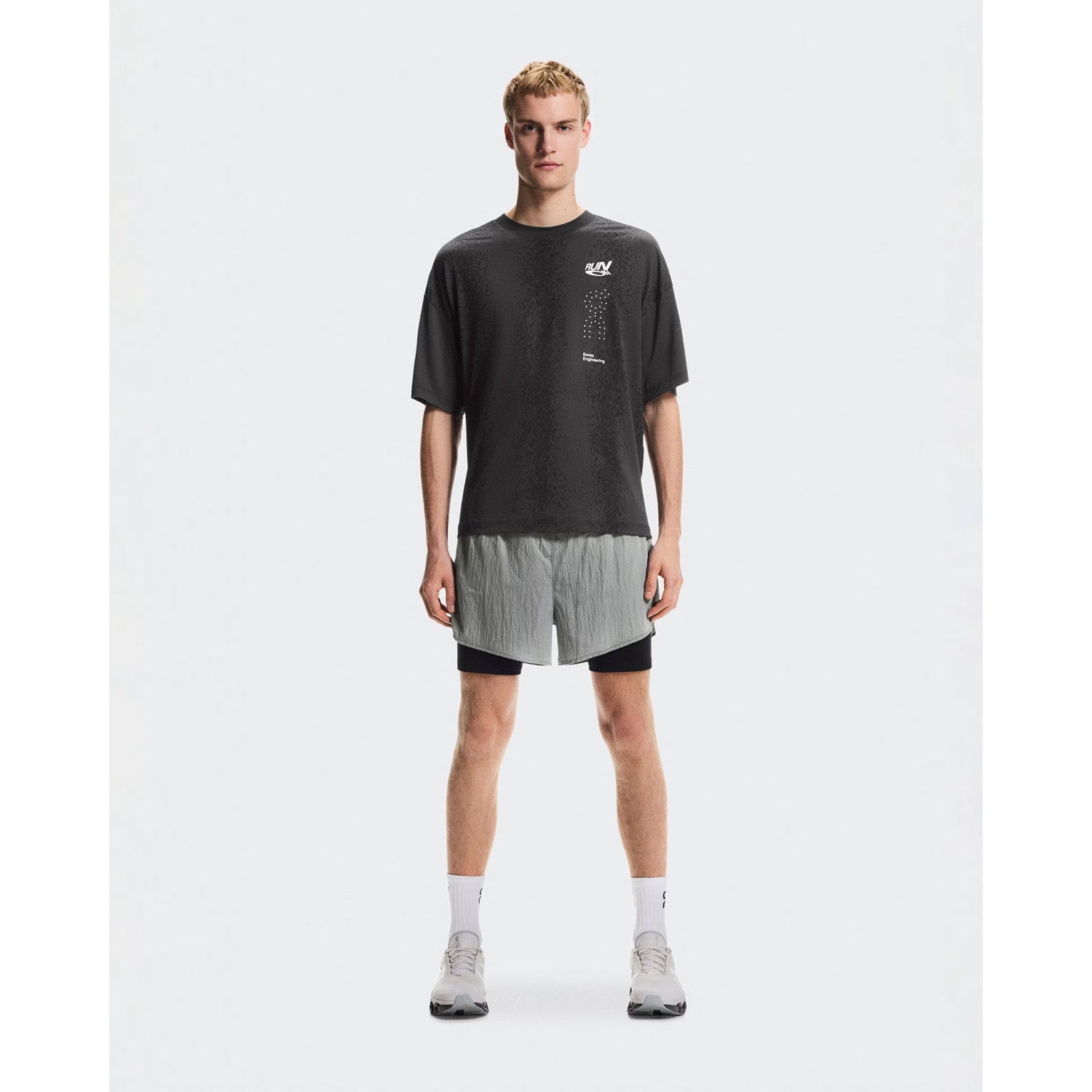 ON Men Performance Volt-T Iron