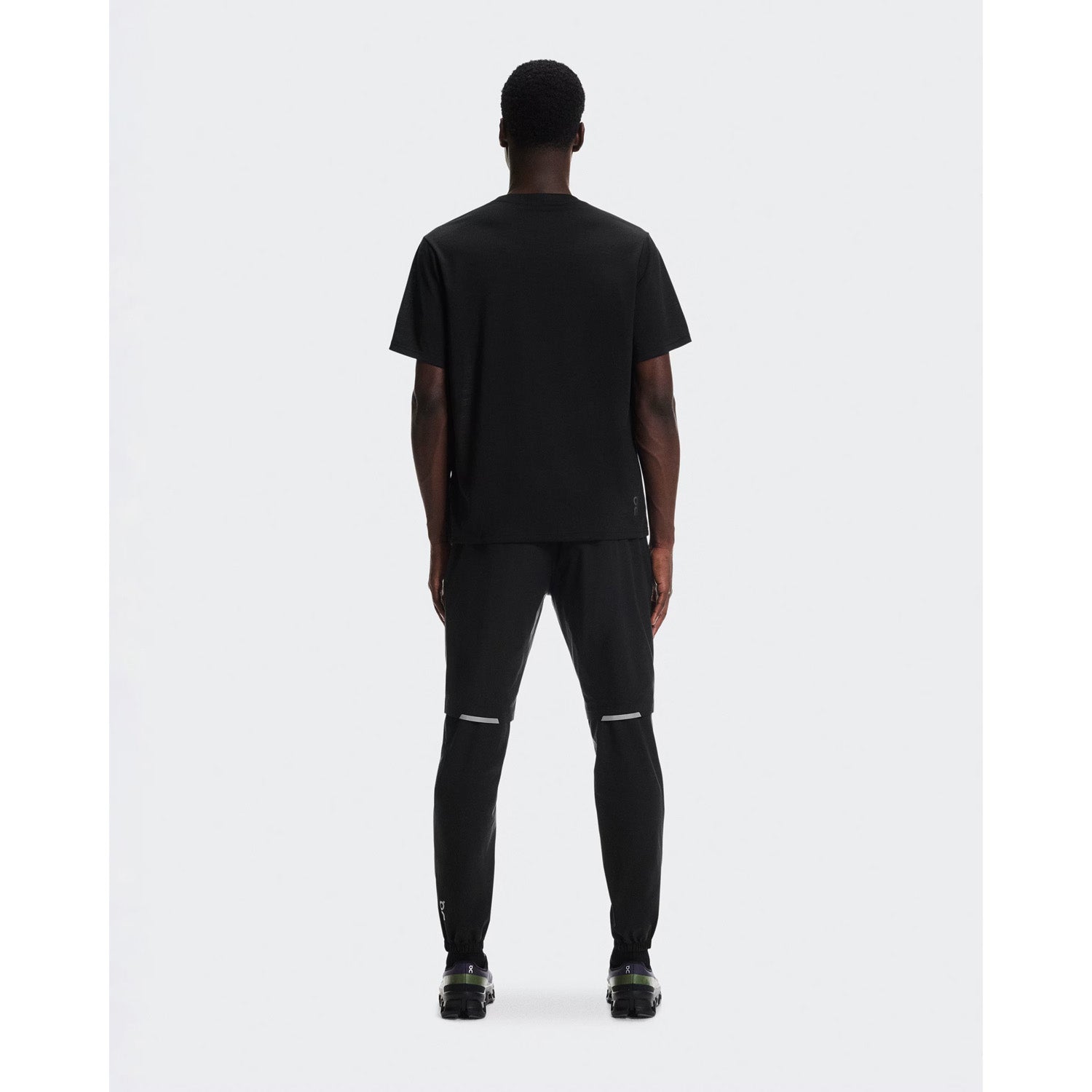 ON Men Run-T Black